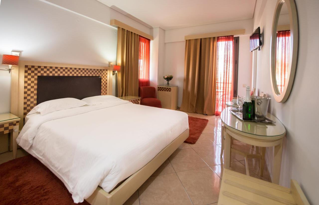 Premier Agrinio Heart Hotel Exterior foto