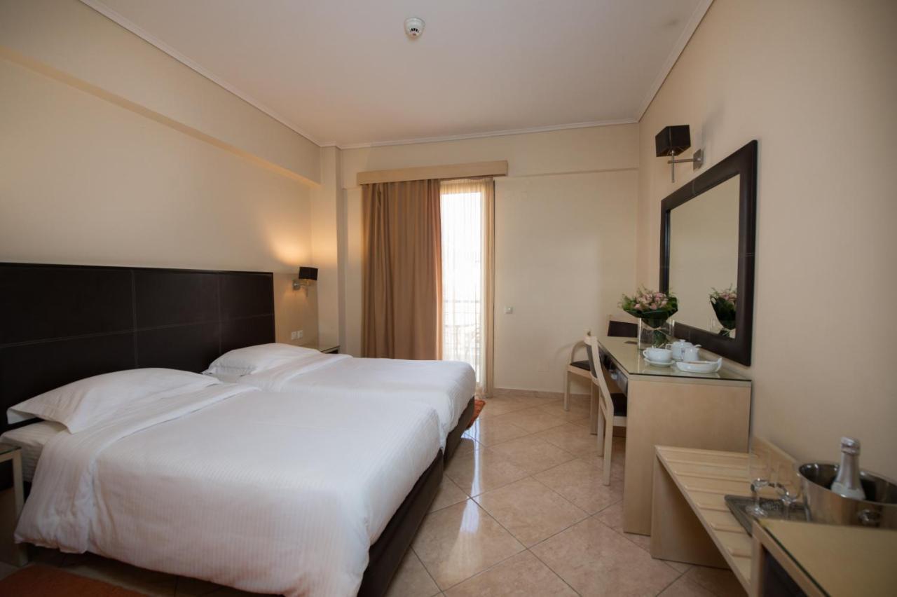 Premier Agrinio Heart Hotel Exterior foto